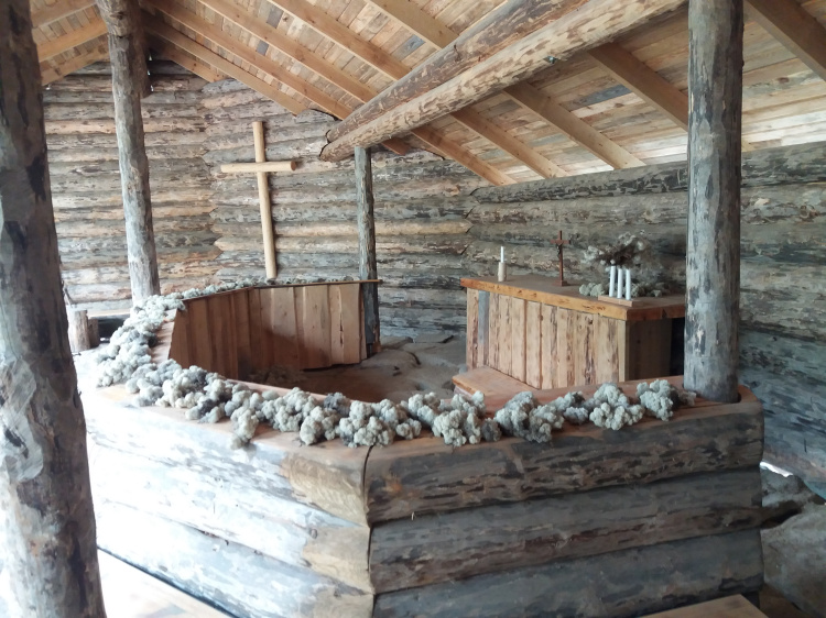Laavukirkon alttari